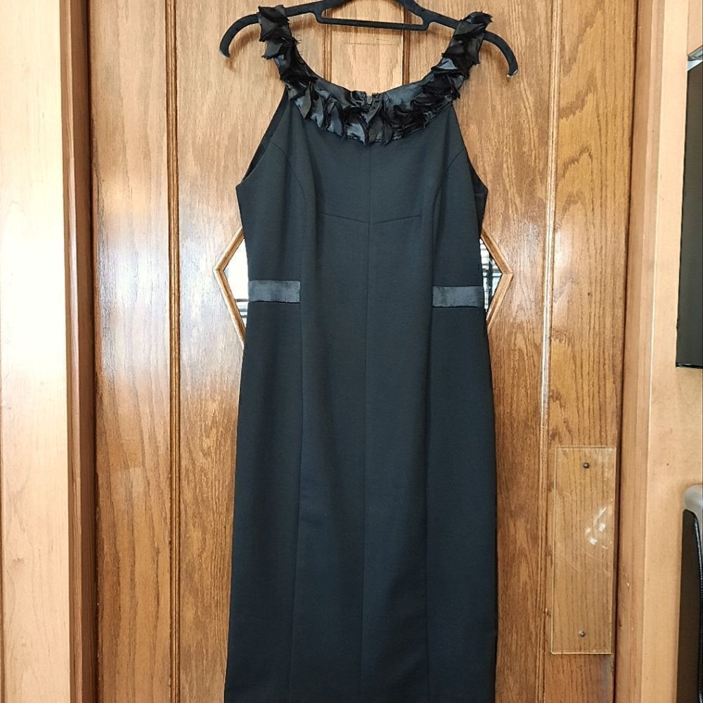 Badgley Mischka Collection  Ruffle Neck Dress Sleeveless Black